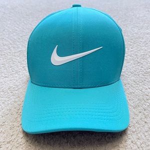 Nike AeroBill Classic99 Dri-Fit Golf Hat- Fitted M/L